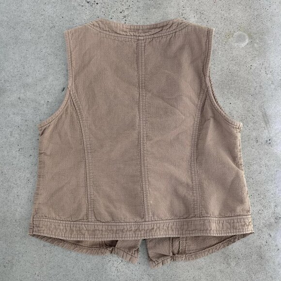 Tan asymmetrical button up vest - Picture 4 of 6